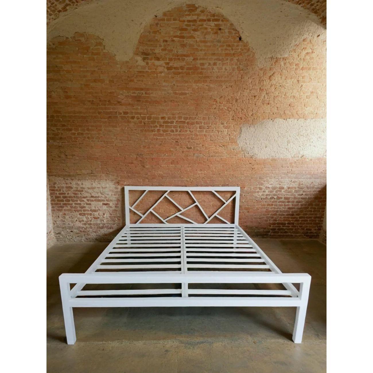 Кровать LOFT Mebel Цезарион белые
