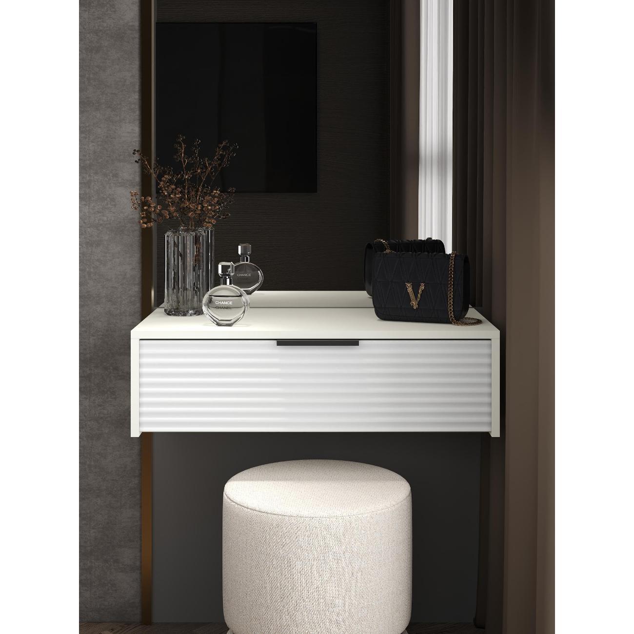 Столик туалетный Петровская мебель 0195ad4f-28b9-7446-af95-3af721f2165a