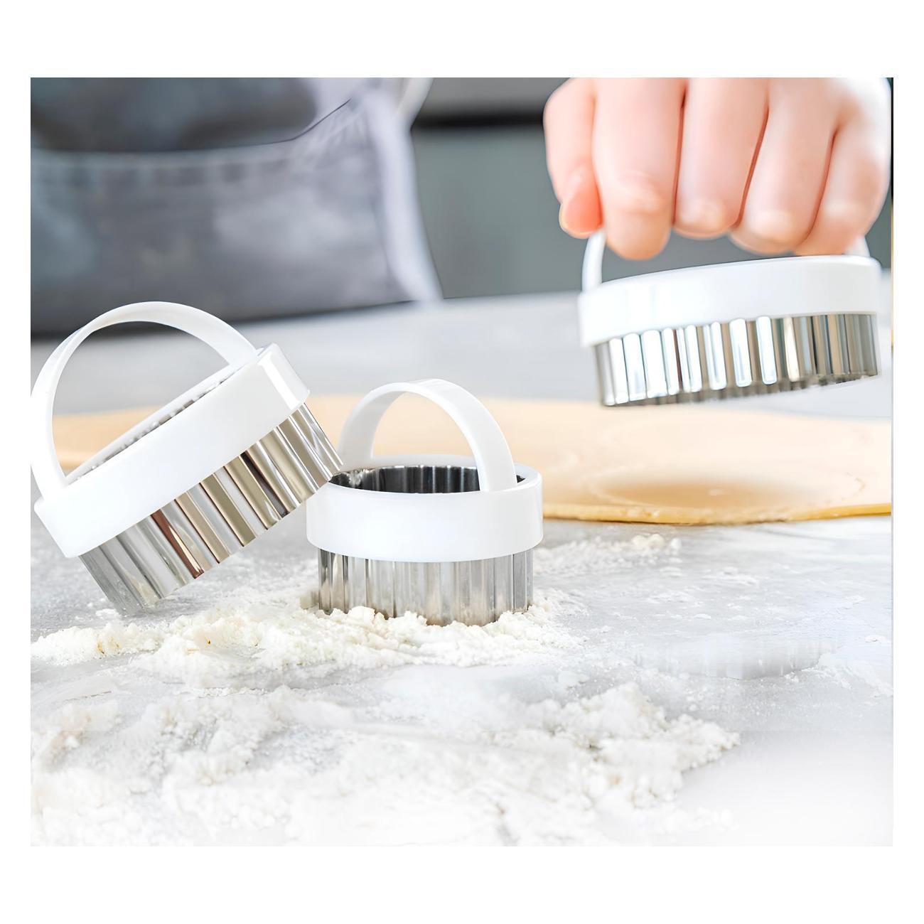 Кулинарные формочки для теста, шоколада Kitchen Craft Kitchen Craft Набор из 3 рифленых формочек для выпечки KC