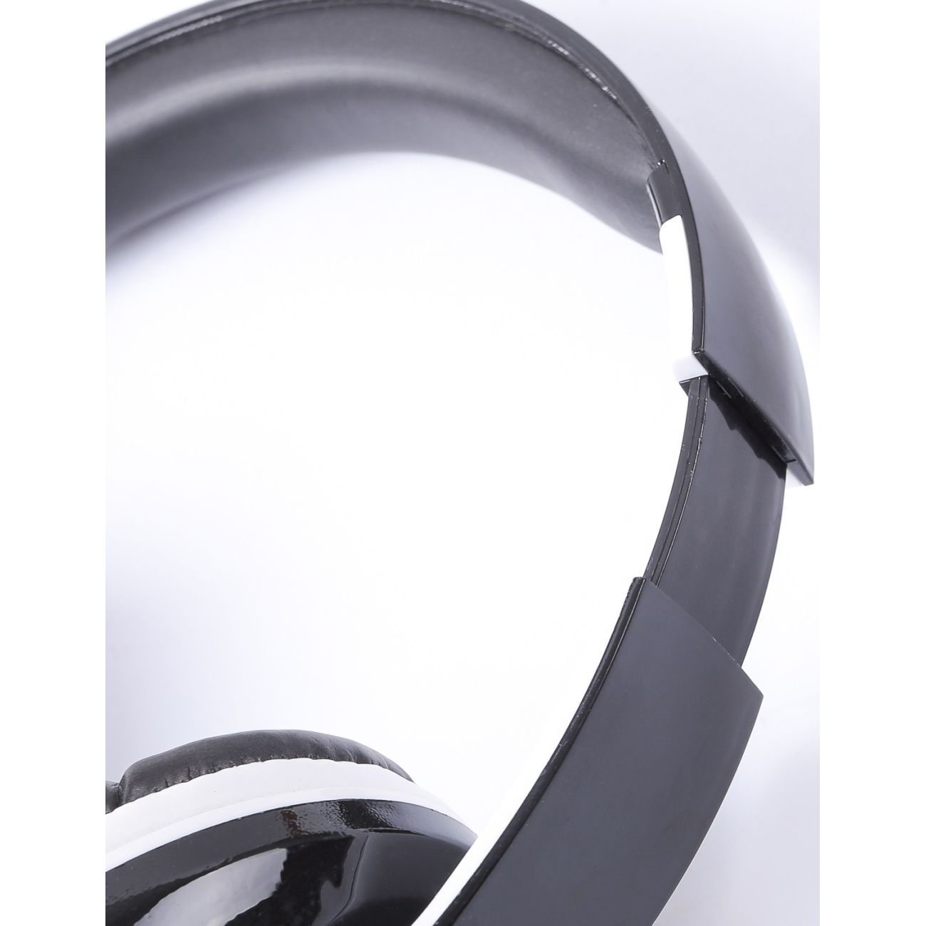 Беспроводные наушники Luazon 2534164 OBT 1.5 черно-белые