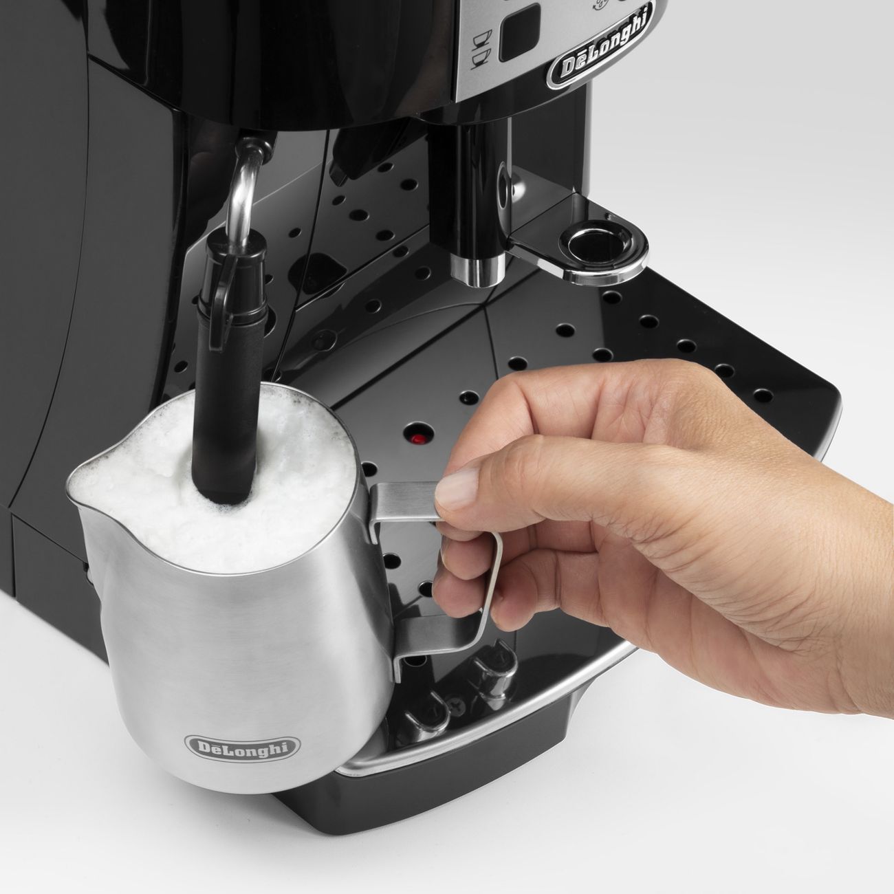 Кофемашина автоматическая DeLonghi ECAM 22.110.B