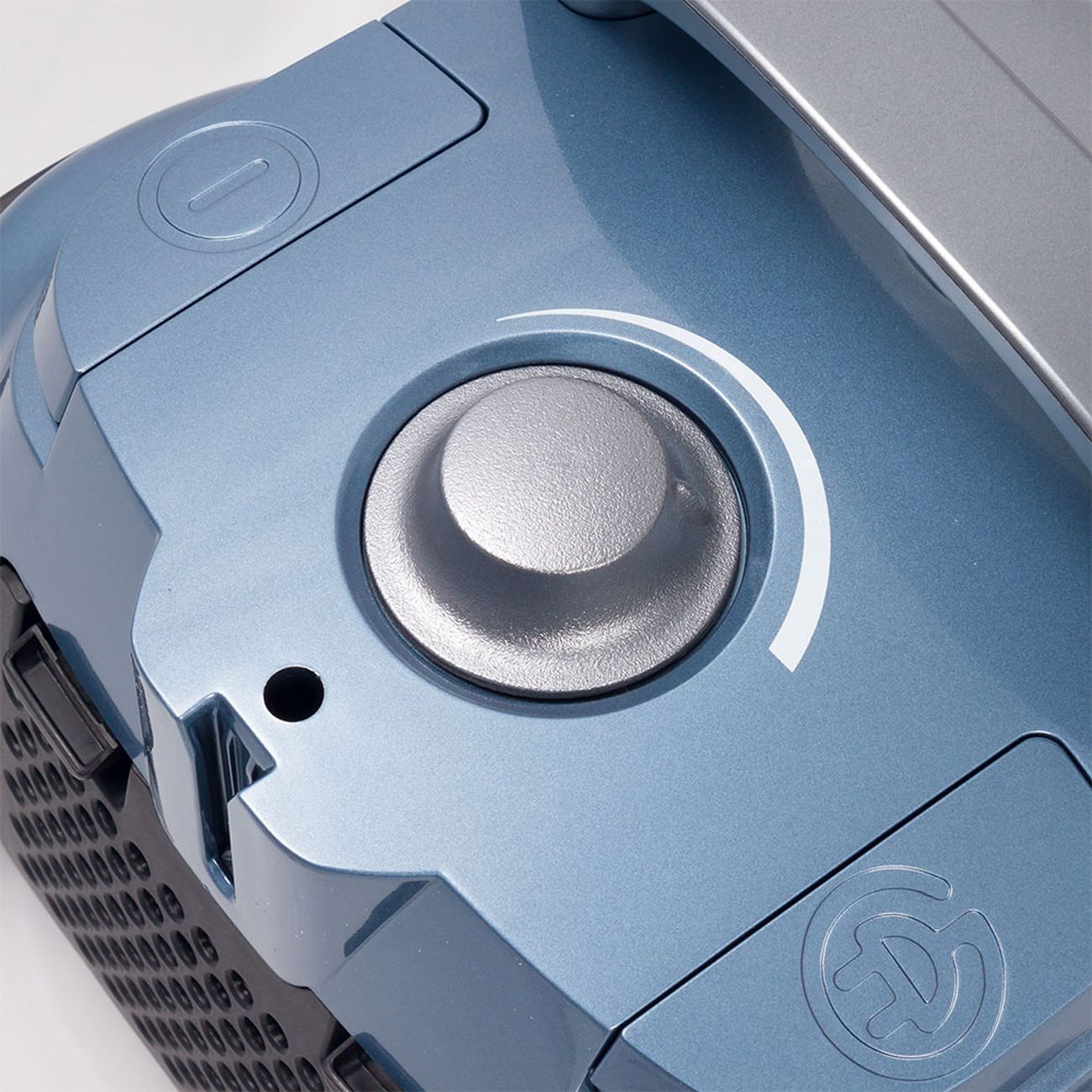 Пылесос Endever SkyClean VC-590 (80693)