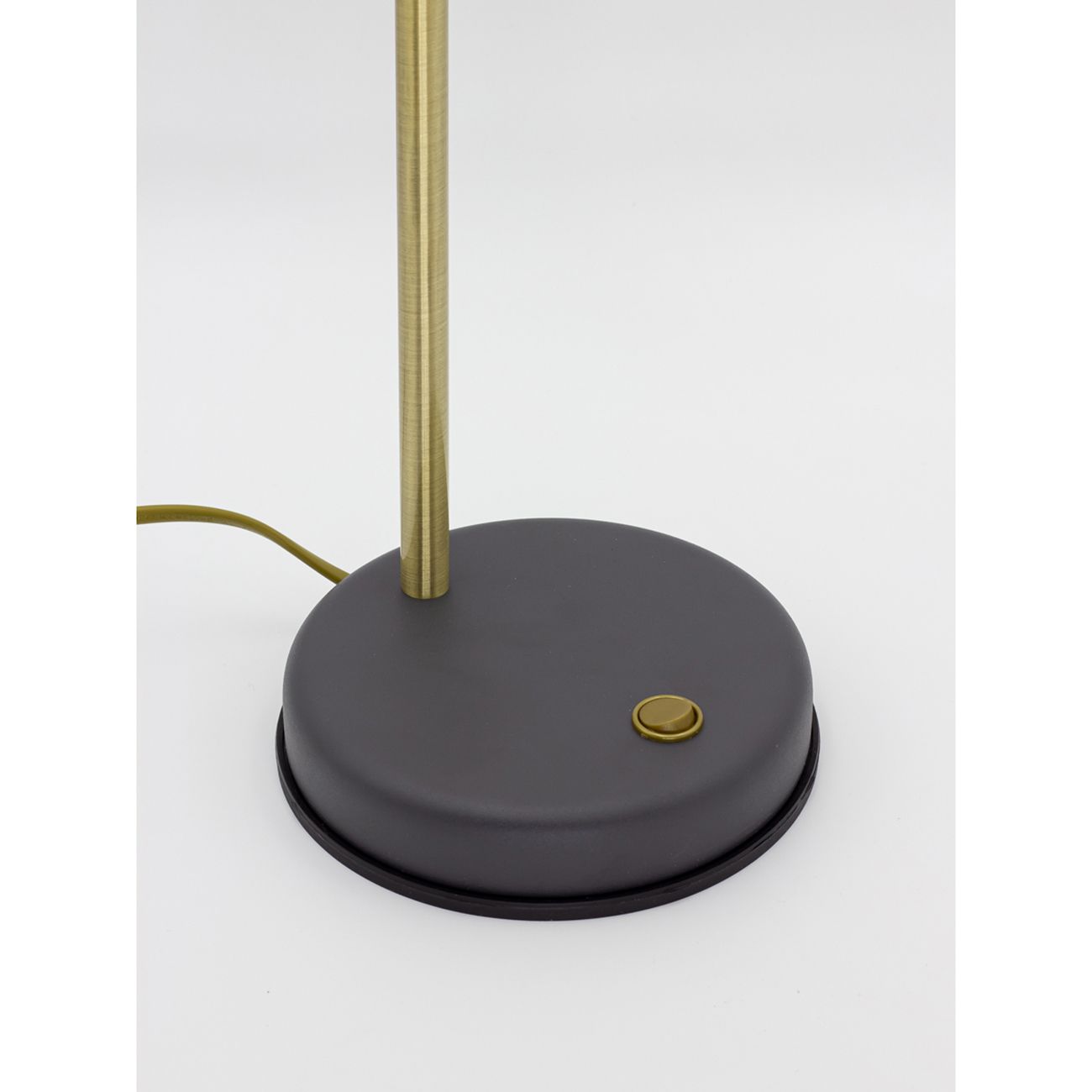 Светильник настольный ARTSTYLE HT-703B чёрный