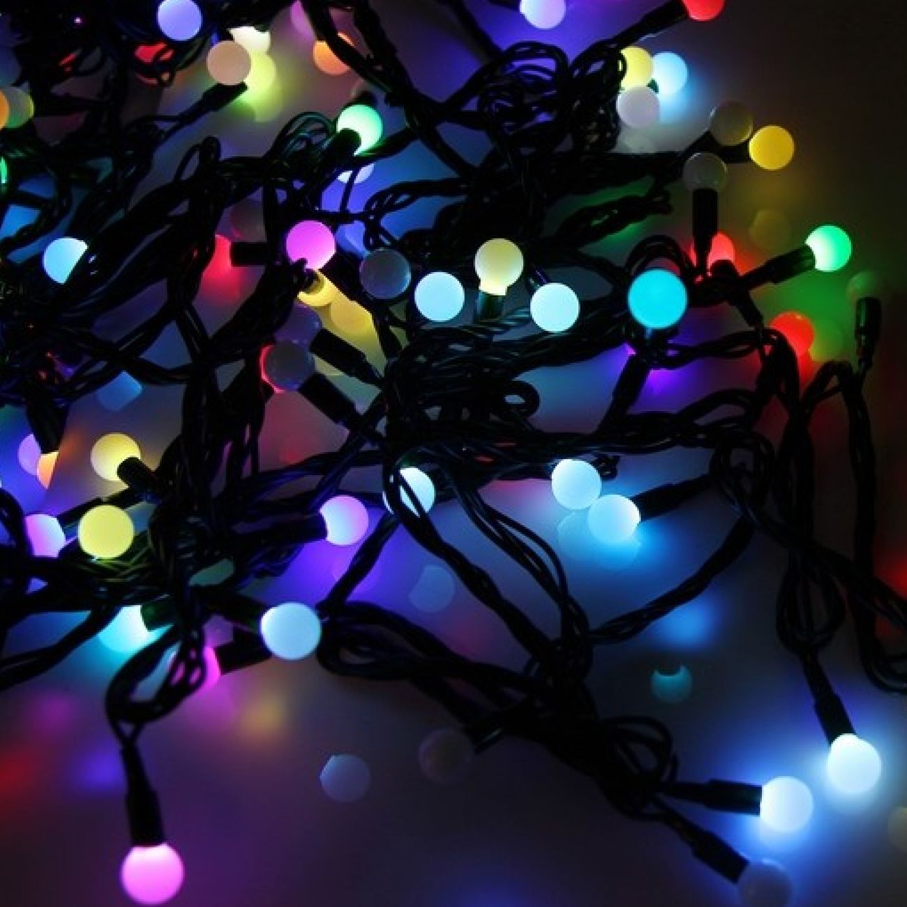 Гирлянда светодиодная NEON-NIGHT Мультишарики 13мм, 20м, 200 LED, RGB