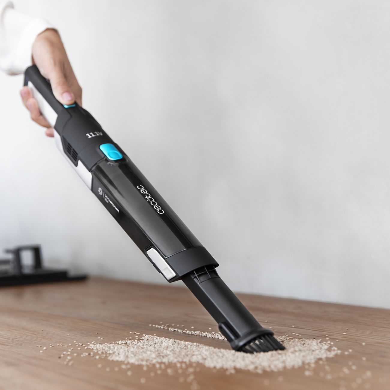 Сверхмощный ручной пылесос Cecotec Conga Rockstar Micro 8000