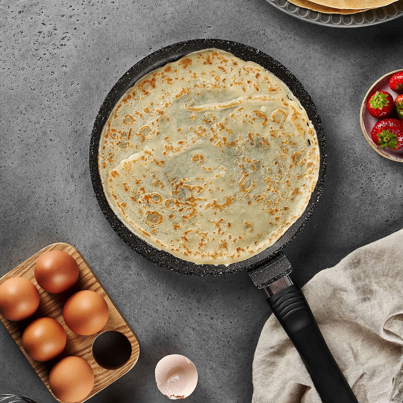 Сковорода блинная Home One 23 см, с плат.ручкой