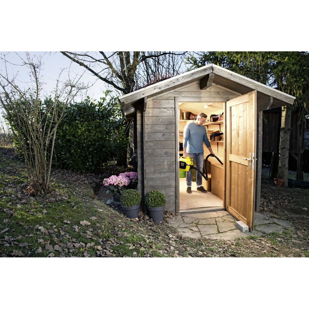 Пылесос аккумуляторный Karcher WD 1 Compact Battery