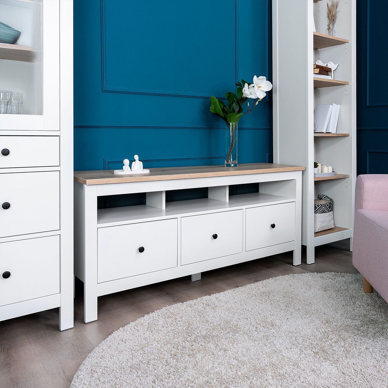 Тумба под телевизор Гуд Лакк САГА 3 ящика, белый/ясень