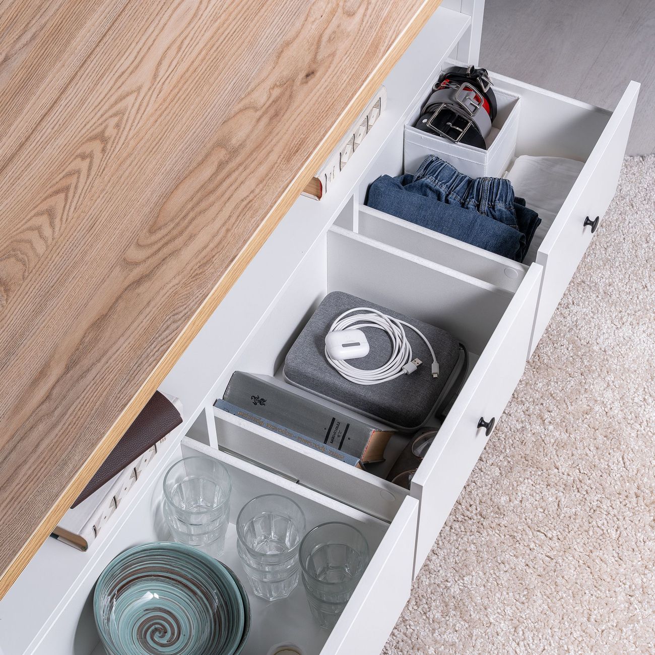 Тумба под телевизор Гуд Лакк САГА 3 ящика, белый/ясень