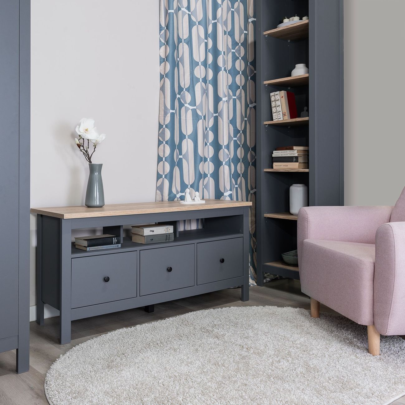 Тумба под телевизор Гуд Лакк САГА 3 ящика, серый/ясень