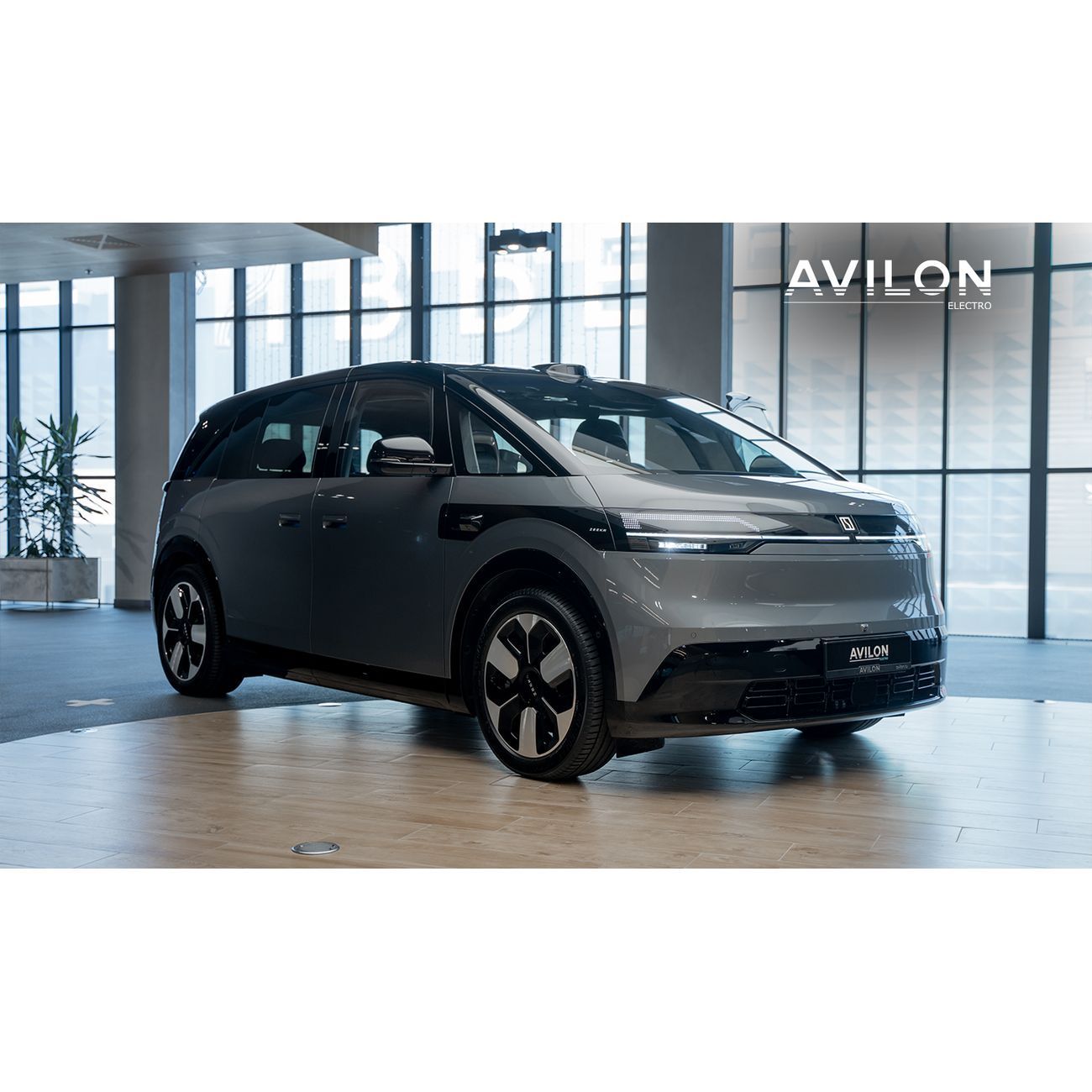 Электромобиль Zeekr Mix AT RWD (422 л.с.) Long-range Smart Driving