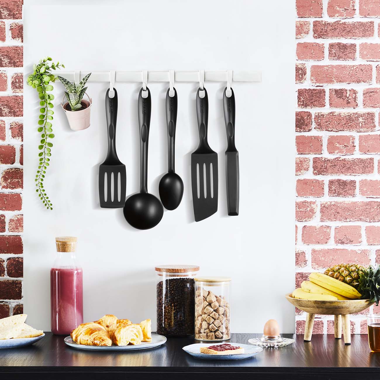 Лопатка Tefal Bienvenue 2744112 черная