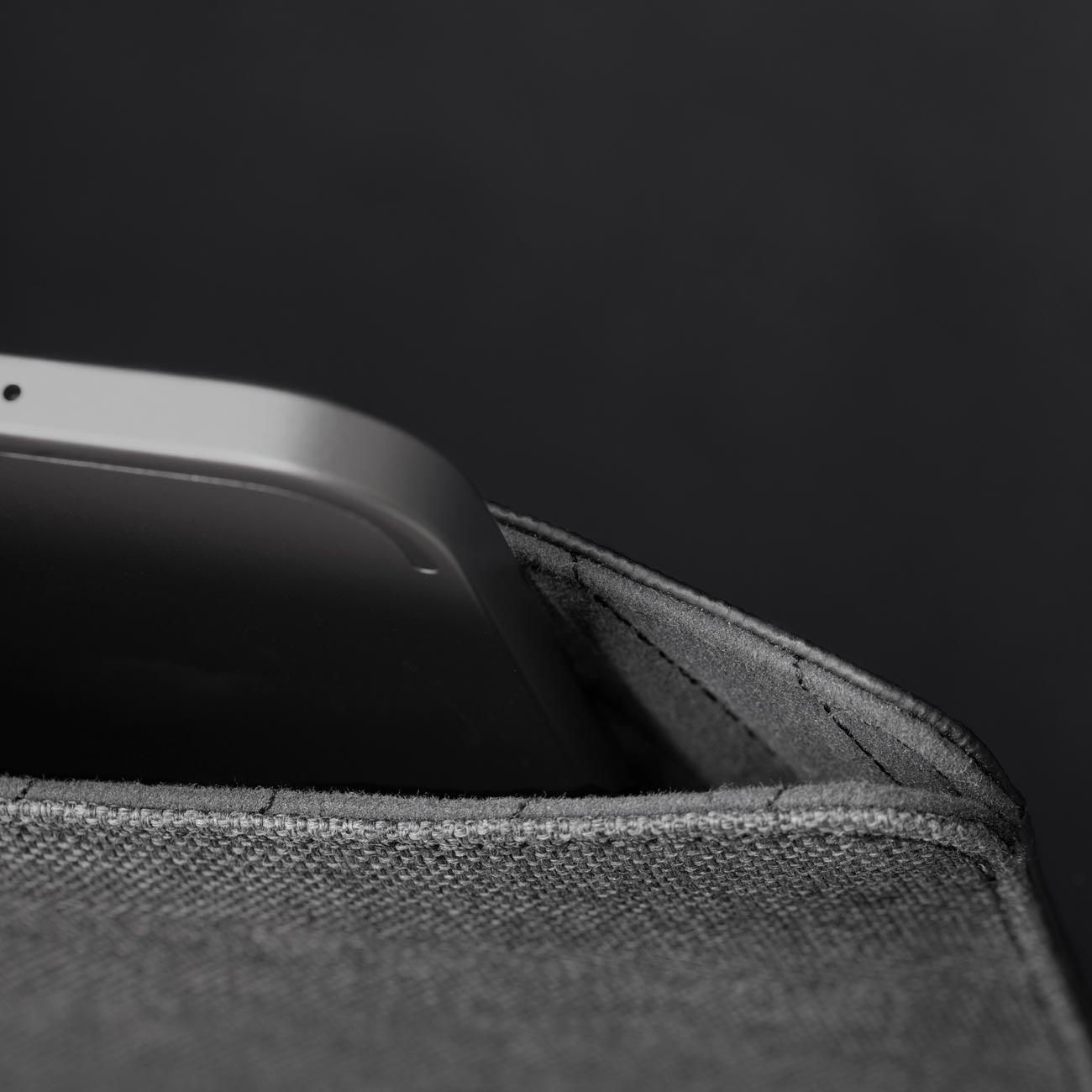 Чехол Native Union 11'' Stow Slim Sleeve Grey (STOW-IPS-GRY-FB-11)