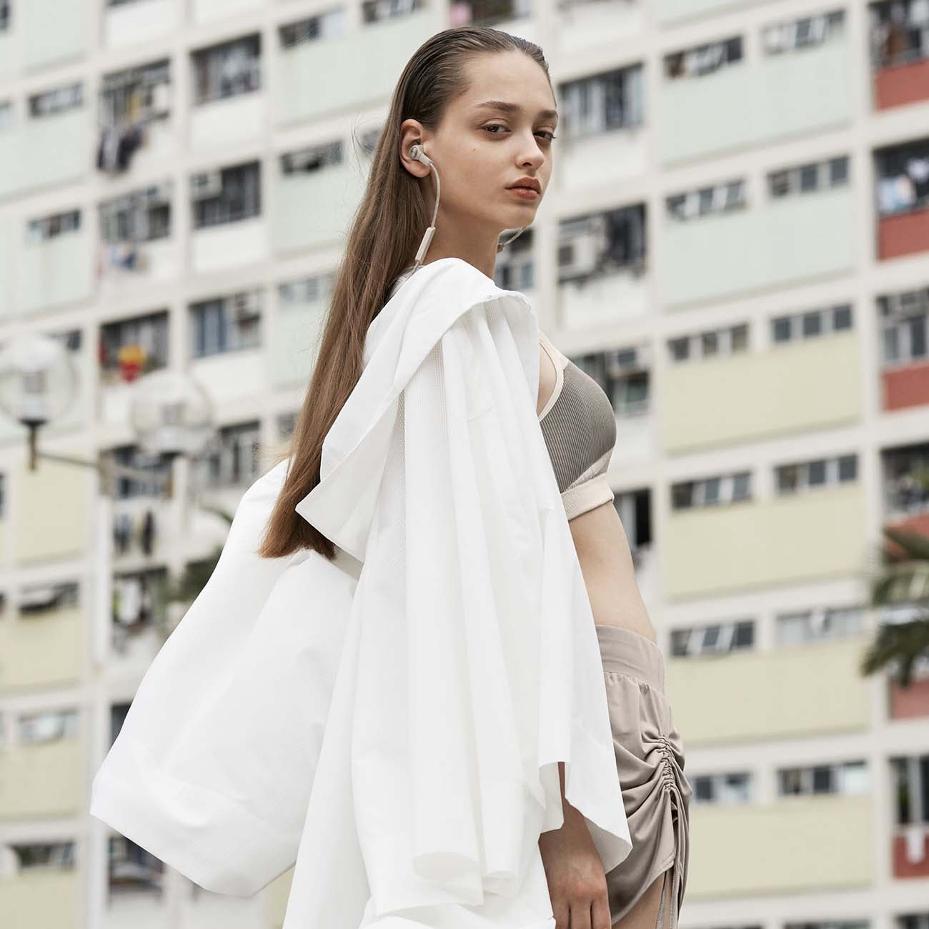 Наушники внутриканальные Bluetooth Bang & Olufsen Beoplay E6 песок