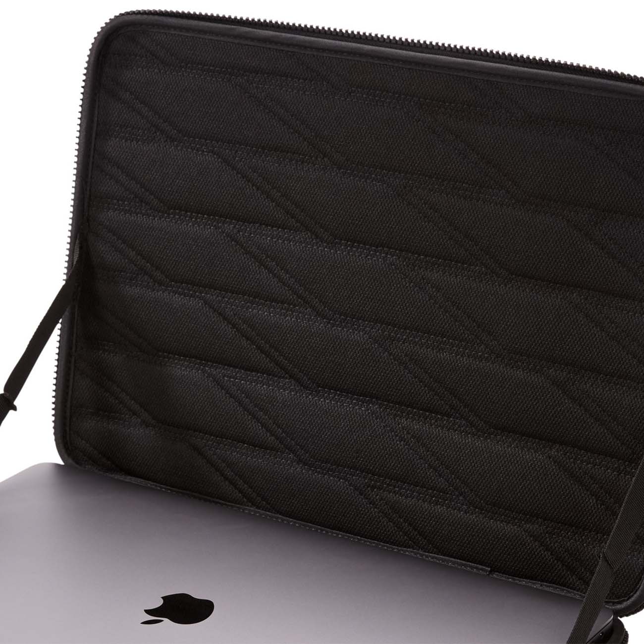 Кейс для MacBook Thule Gauntlet 4 MacBook Pro 15 (2016) TGSE-2356 BLACK