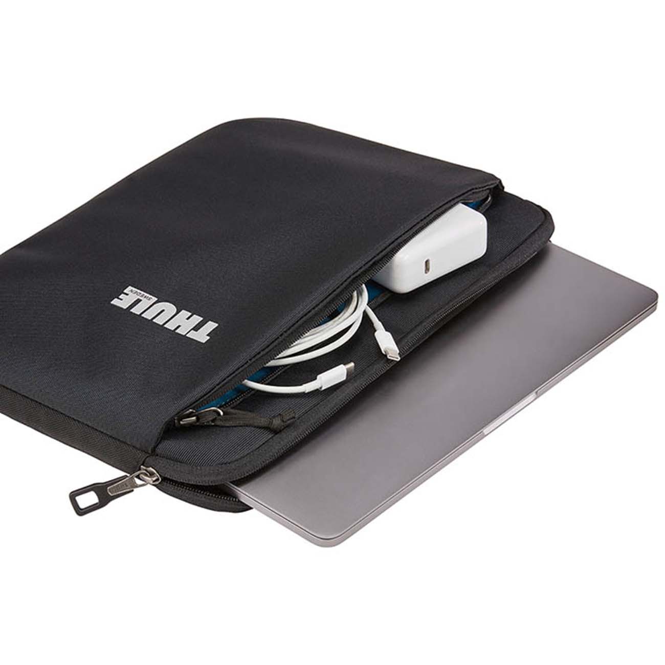 Кейс Thule Subterra MacBook Pro 13/Air 13 (TSS-313B BLACK)