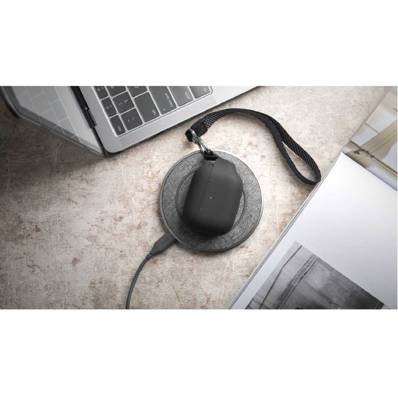 Чехол для наушников Moshi Pebbo AirPods Pro черный (99MO123032)