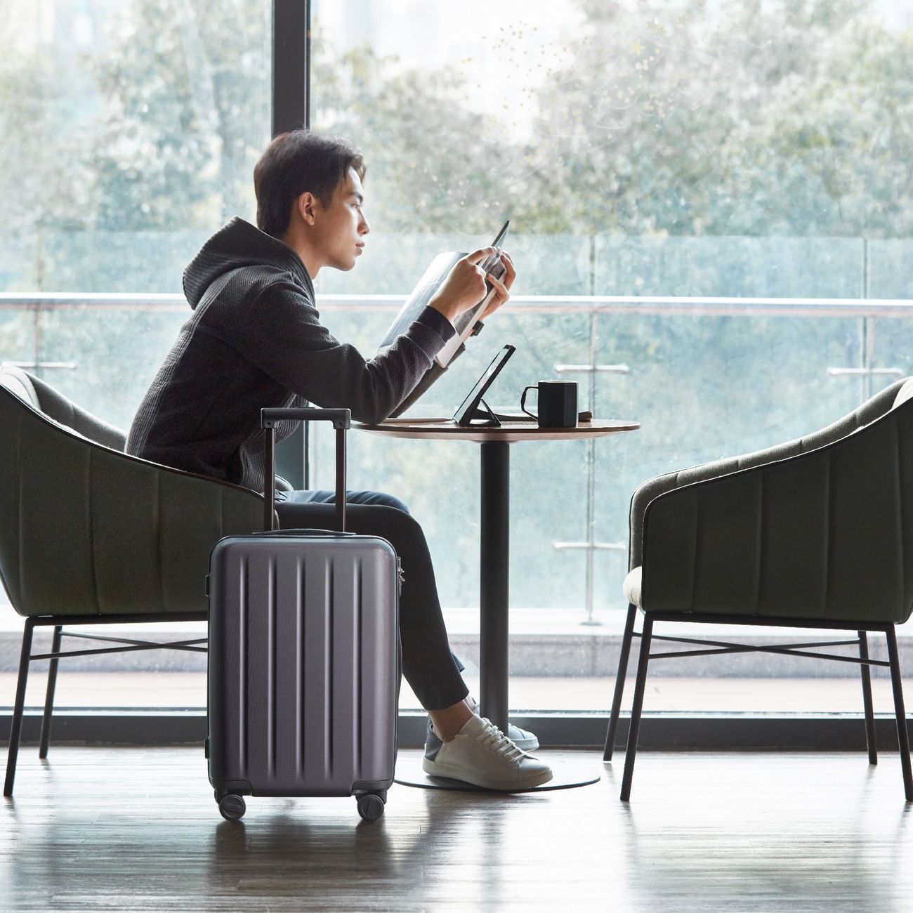 Чемодан Ninetygo Danube 24'' черный (120603)