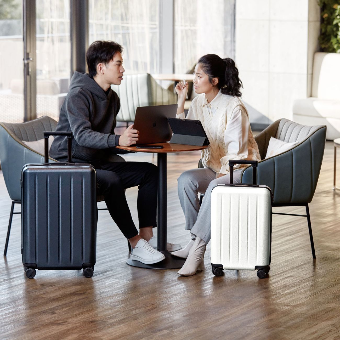 Чемодан Ninetygo Danube 24'' черный (120603)