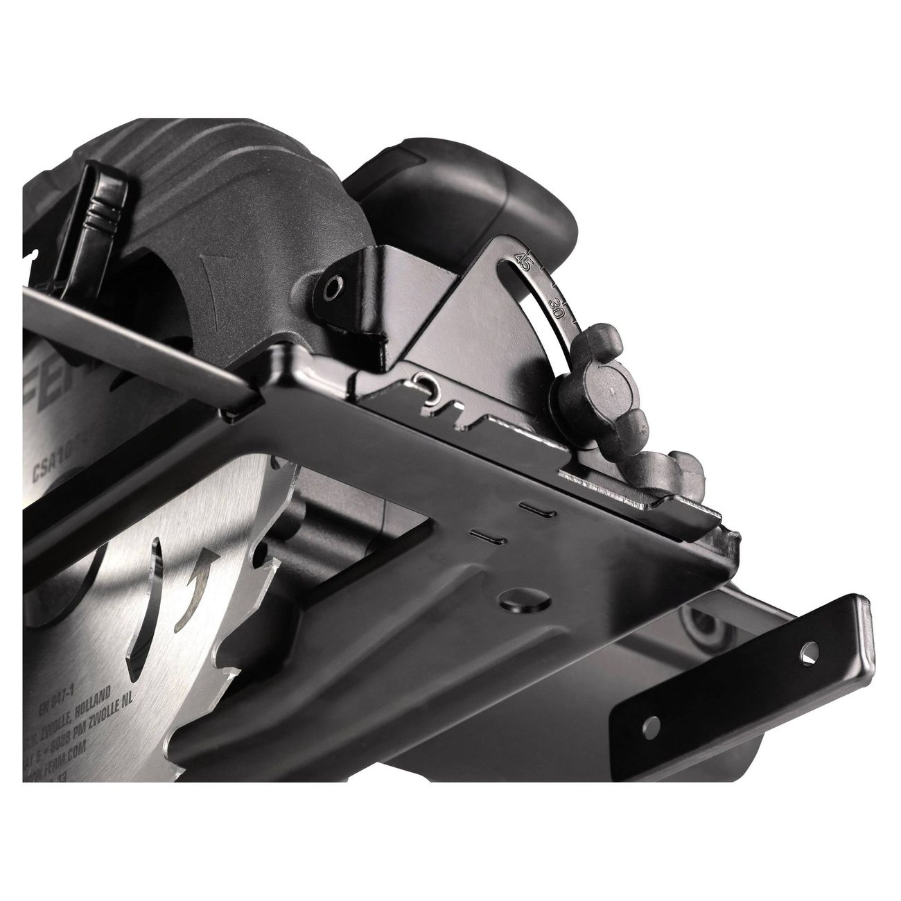 Пила циркулярная Ferm CSM1041P