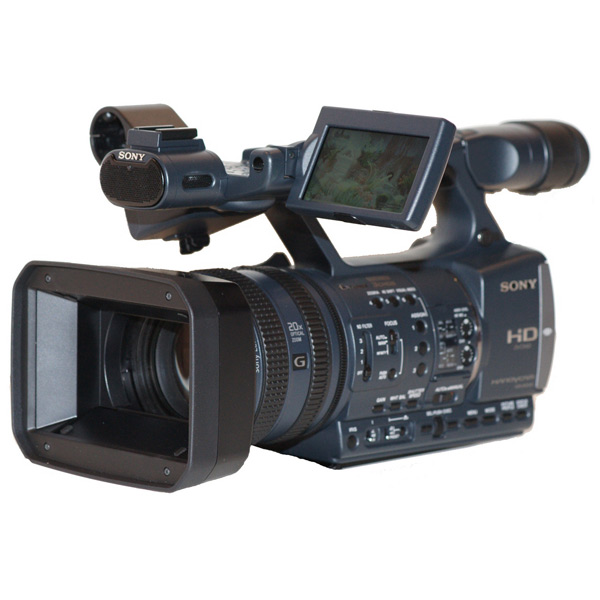 Видеокамера цифровая профессиональная Sony HDR-AX2000E фото