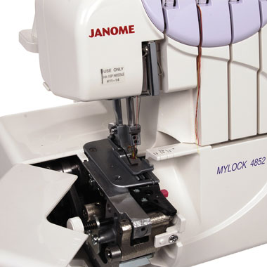Оверлок Janome 4852D