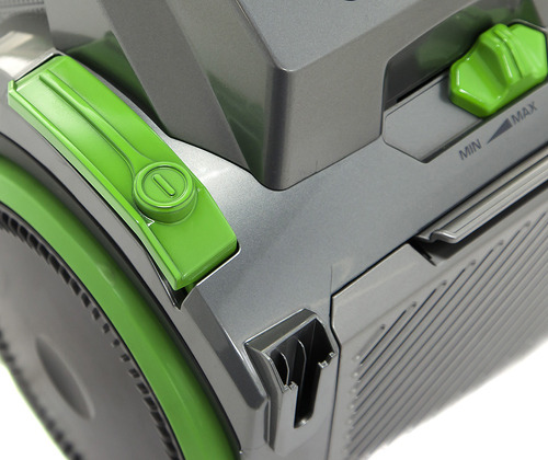 Пылесос с контейнером для пыли Redmond RV-C333