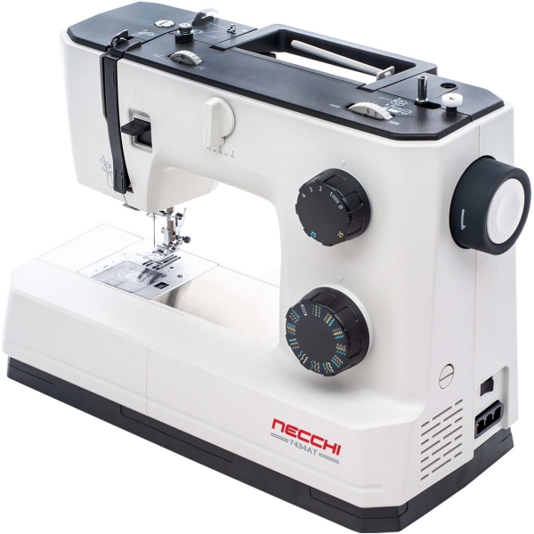 Восстановленная швейная машина Necchi 7434AT, как новый