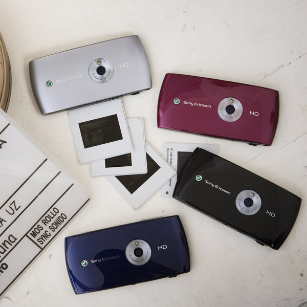 Мобильный телефон Sony Ericsson Vivaz U5i Cosmic черный