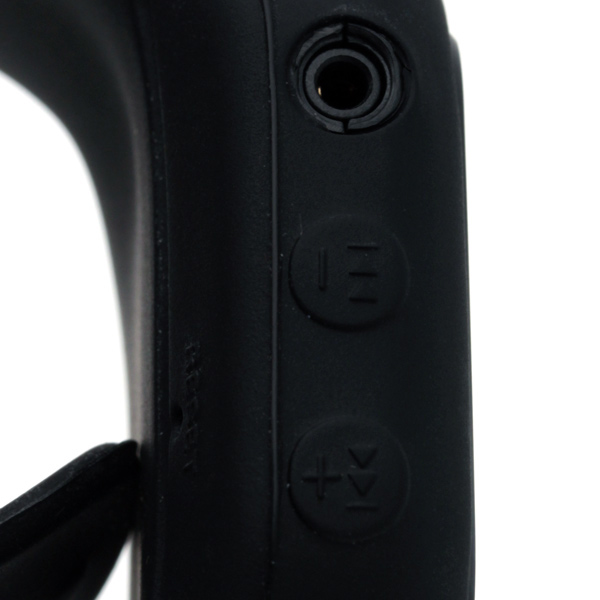 Портативный медиаплеер Qumo Sportswatch 4Gb черный