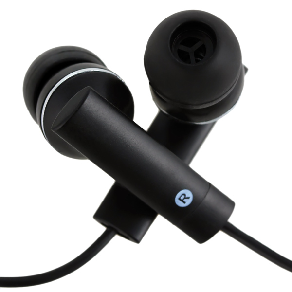 Портативный медиаплеер Qumo Clips 4GB черный