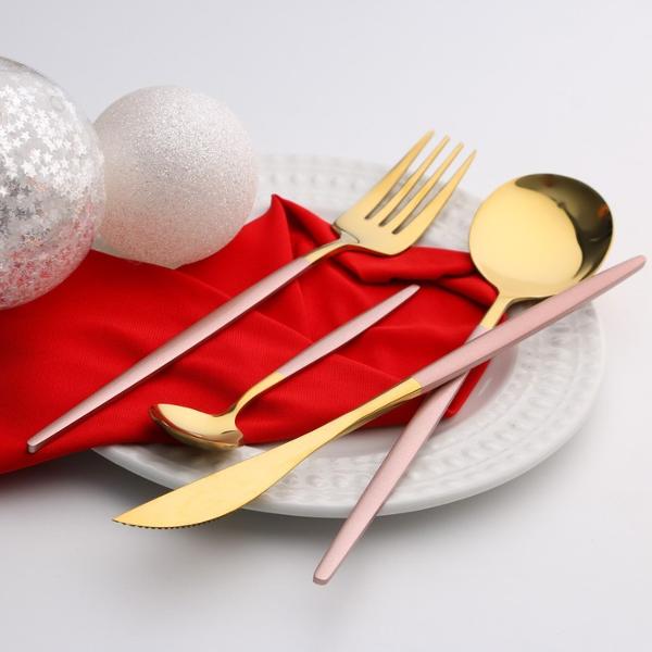 Столовый прибор Семейные традиции Время верить в чудеса 6964025