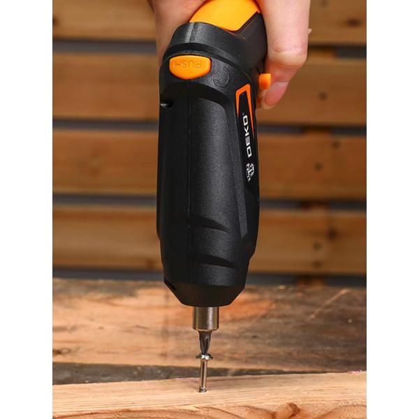 Отвертка аккумуляторная DEKO DKS4FU-Li + 31 bits kit