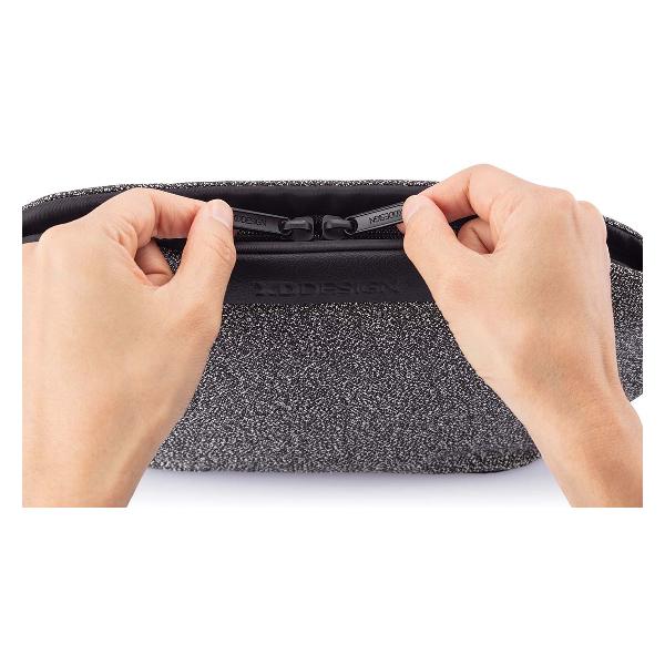Сумка для планшетного компьютера XD Design Urban Bumbag P730.062