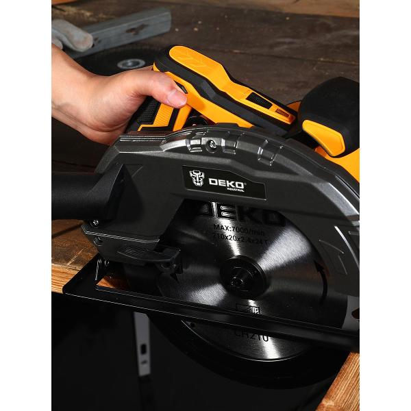 Электропила циркулярная DEKO DKCS2400-210
