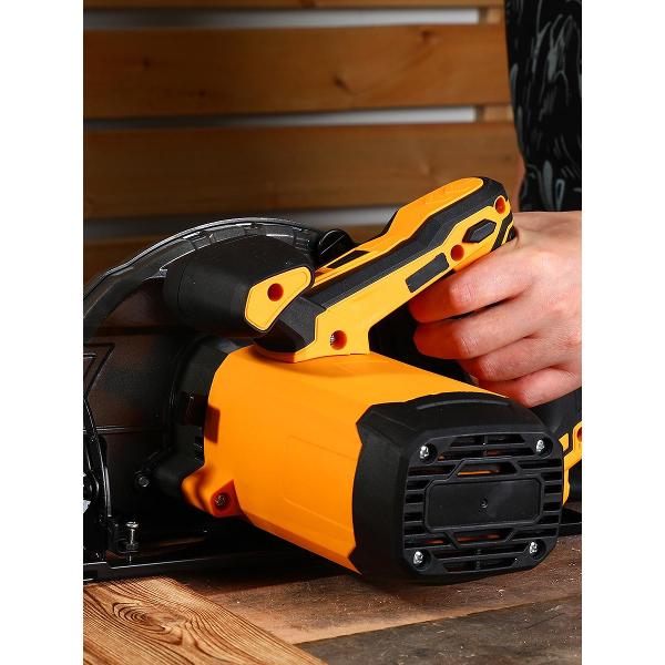 Электропила циркулярная DEKO DKCS2400-210