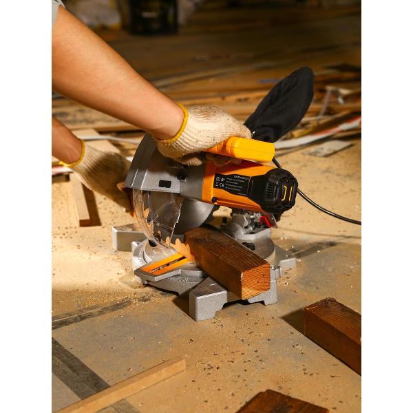 Электропила торцовочная DEKO DKMS1400-210