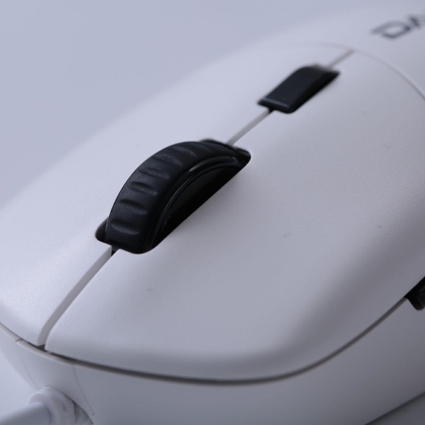 Мышь проводная Dareu LM121 белый