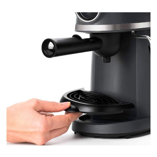 Кофеварка рожкового типа Black+Decker BXCO800E