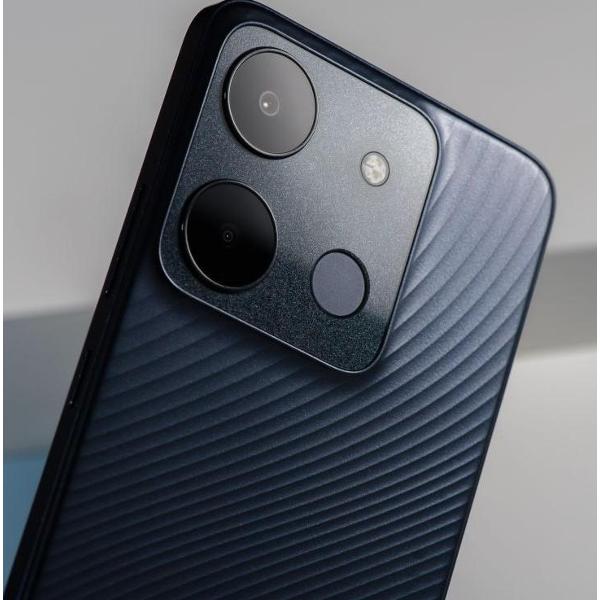 Смартфон Infinix Smart 7 X6515 3/64GB черный