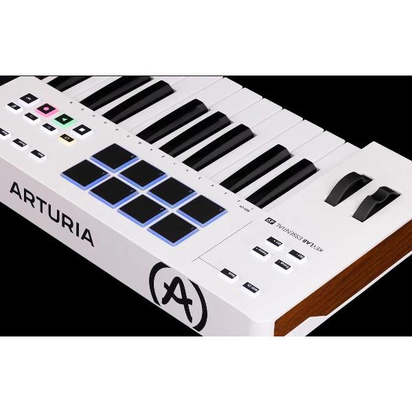 Midi клавиатура Arturia KeyLab Essential 3 49 White
