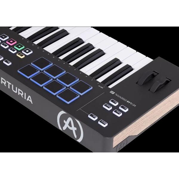 Midi клавиатура Arturia KeyLab Essential 3 49 Black