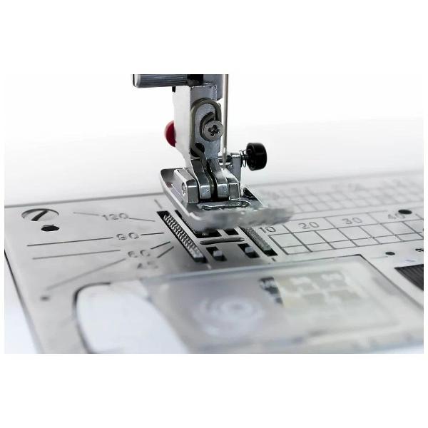 Швейная машина Janome SKYLINE S3