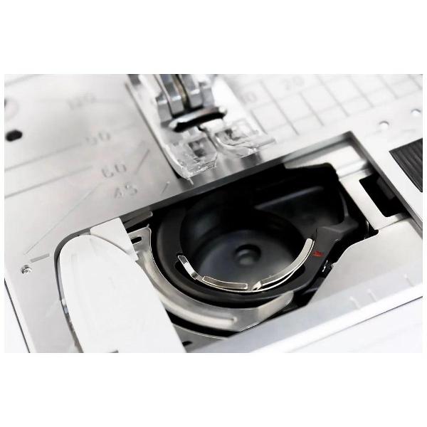 Швейная машина Janome SKYLINE S3