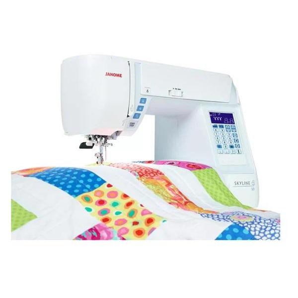 Швейная машина Janome SKYLINE S3