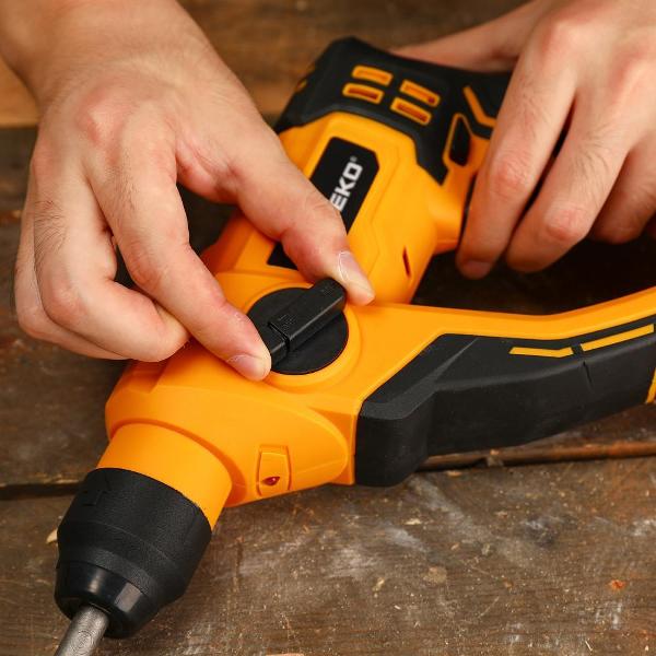 Перфоратор DEKO DKCH20