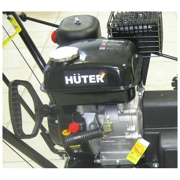 Снегоуборщик бензиновый Huter SGC 4000B