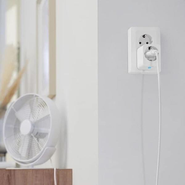 Умная розетка WiZ 929002427101