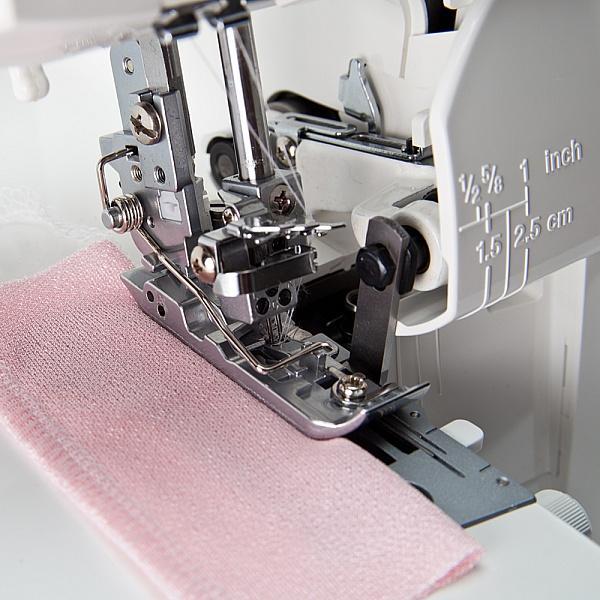 Коверлок Juki MO-735