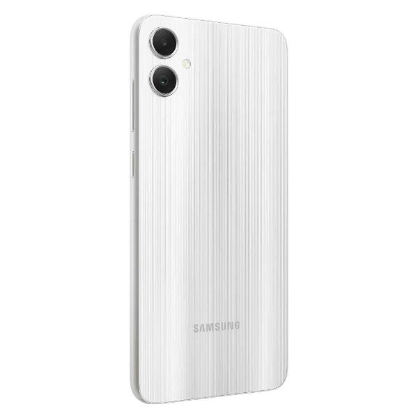 Смартфон Samsung Galaxy A05 4/64GB серебристый